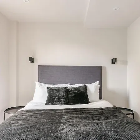 Luxury 2-bedroom Penthouse With Stunning Views And Parking - Leeds Centre * Leeds (West Yorkshire)