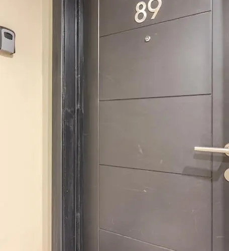 Luxury 2-bedroom Penthouse With Stunning Views And Parking - Centre リーズ