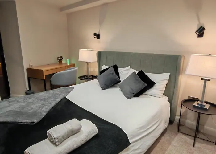 Luxury 2-bedroom Penthouse With Stunning Views And Parking - Centre アパート *