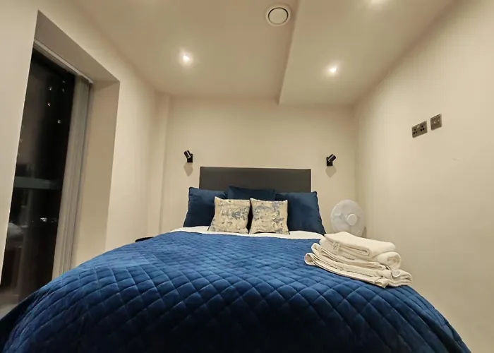 Apartamento Luxury 2-bedroom Penthouse With Stunning Views And Parking - Centre *