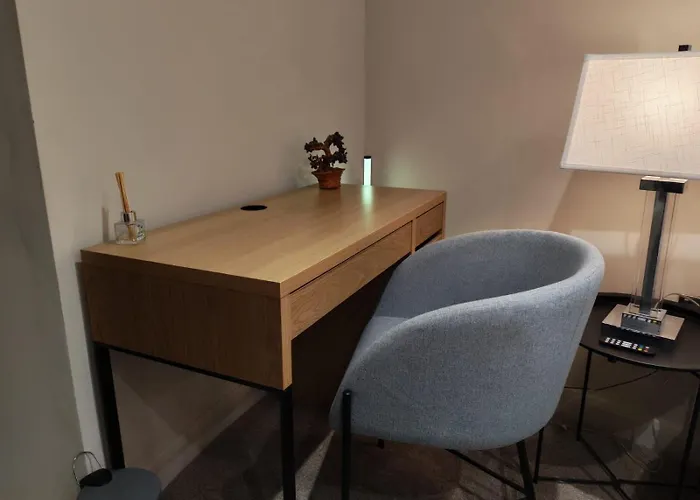 Luxury 2-bedroom Penthouse With Stunning Views And Parking - Centre Apartamento