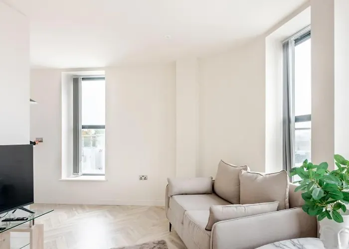 Apartamento Luxury 2-bedroom Penthouse With Stunning Views And Parking - Centre