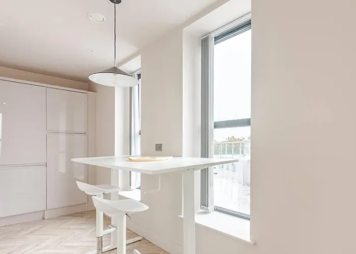 Luxury 2-bedroom Penthouse With Stunning Views And Parking - Centre * Leeds (West Yorkshire)