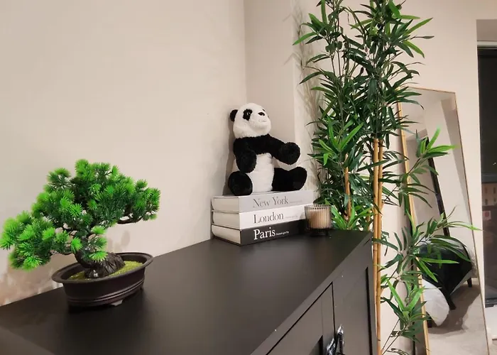 Apartment Luxury 2-bedroom Penthouse With Stunning Views And Parking - Centre Leeds (West Yorkshire)