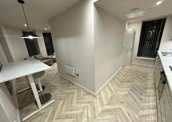 Luxury 2-bedroom Penthouse With Stunning Views And Parking - Centre Apartment Leeds (West Yorkshire)